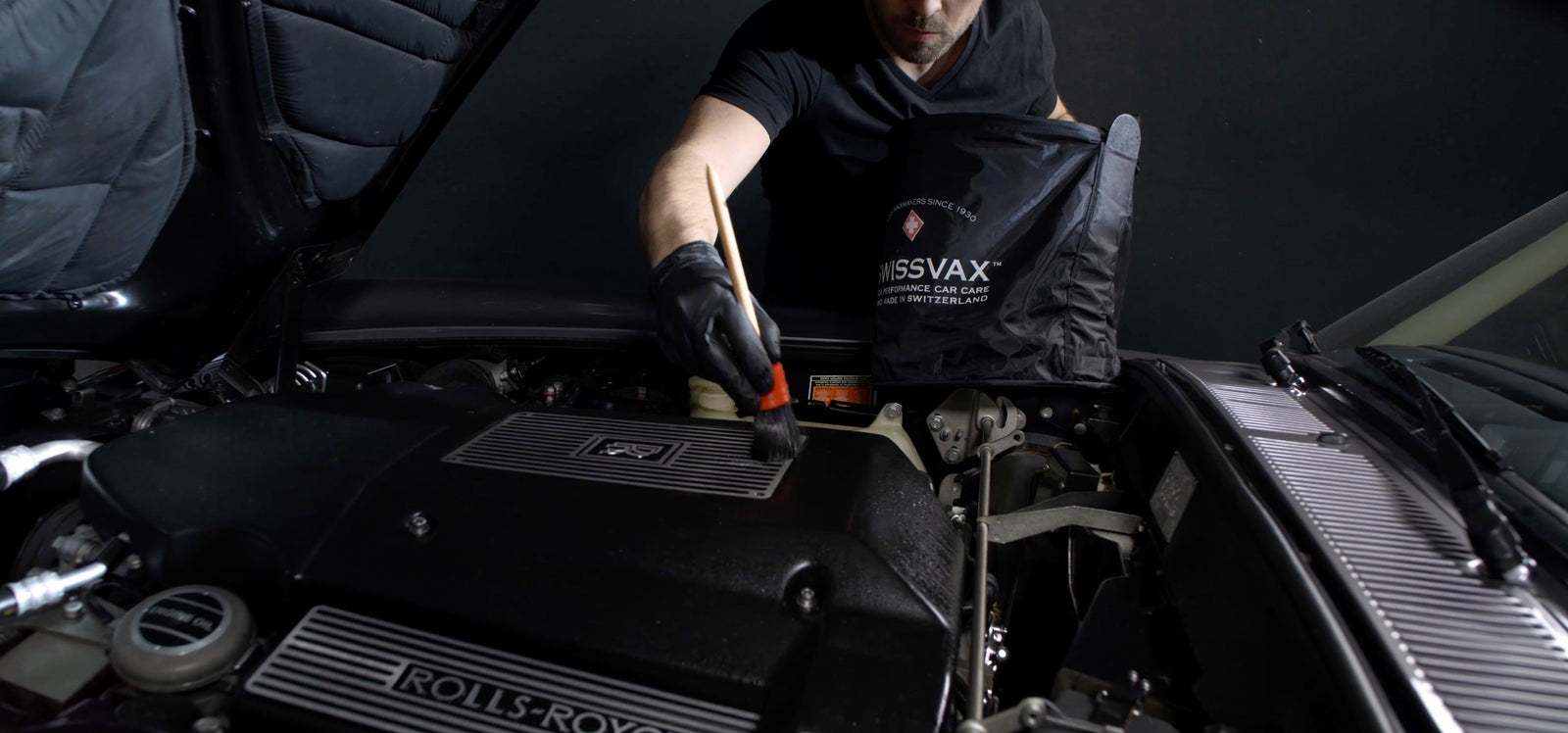 Motor Shine njega motornog prostora nakon čišćenja Tutorial